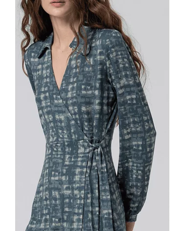 Vestido Cruzado Estampado Azul Acero Surkana detalle Esenziashopping Zaragoza