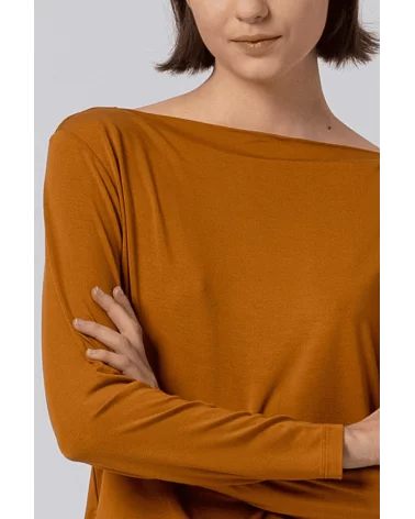 Camiseta Escote Barco Ocre Surkana detalle Esenziashopping Zaragoza