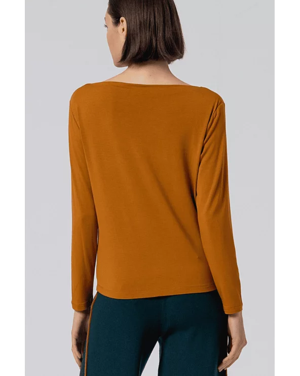 Camiseta Escote Barco Ocre Surkana espalda Esenziashopping Zaragoza