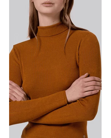 Jersey Cuello Alto Canalé Ocre Surkana detalle Esenziashopping Zaragoza