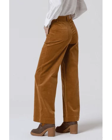 Pantalón Acampanado Micropana Mostaza Surkana espalda Esenziashopping Zaragoza