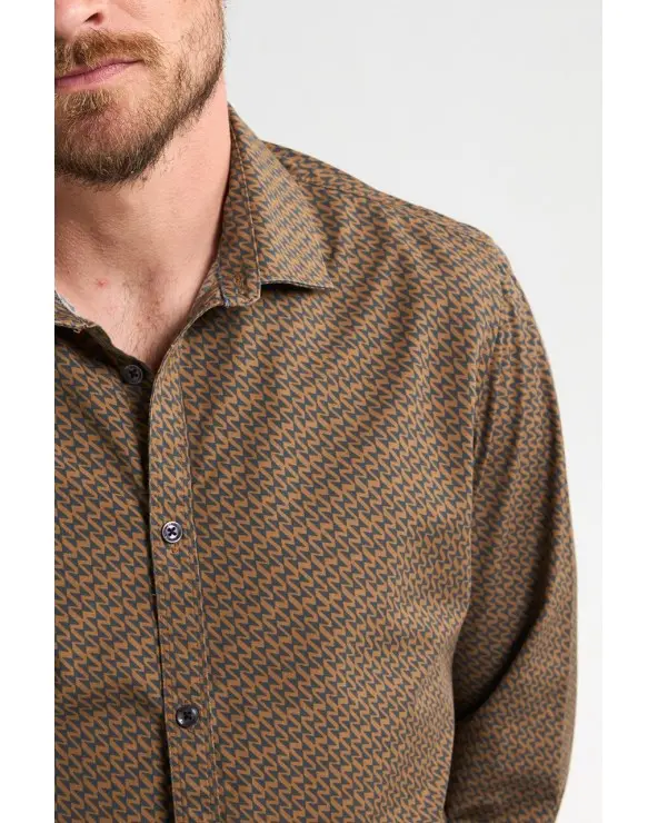 Camisa Estampada Bronce Antiguo Petrol Industries detalle Esenziashopping Zaragoza