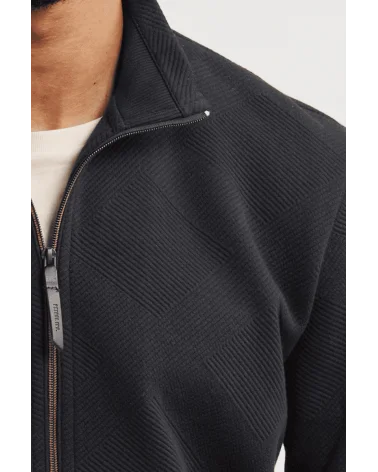 Chaqueta Negra Cremallera Petrol Industries detalle Esenziashopping Zaragoza