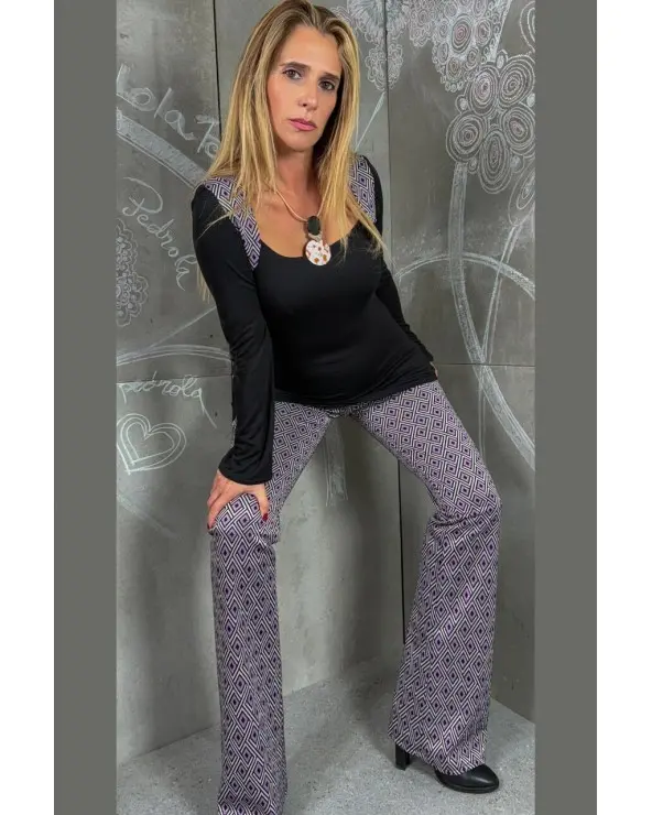 Pantalón Geométrico Lila Lola Pedrola total look Esenziashopping Zaragoza