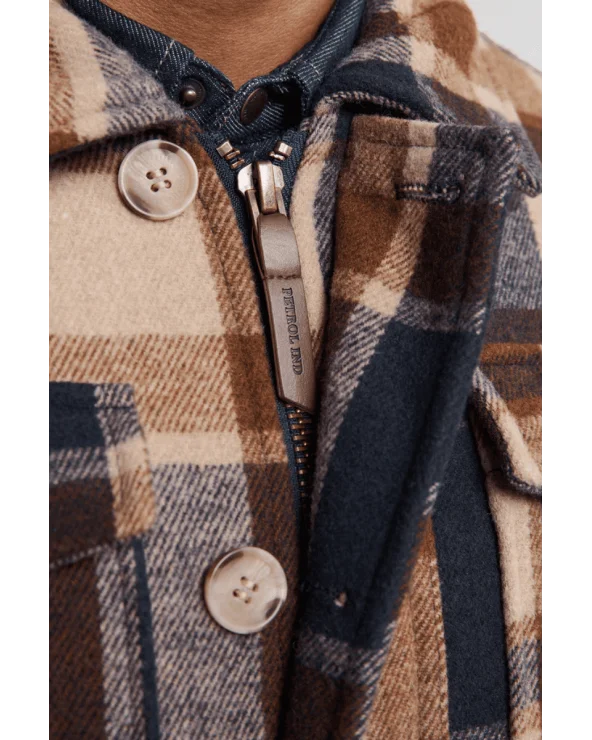 Chaqueta Cuadros Minessota Marrón Petrol Industries detalle Esenziashopping Zaragoza