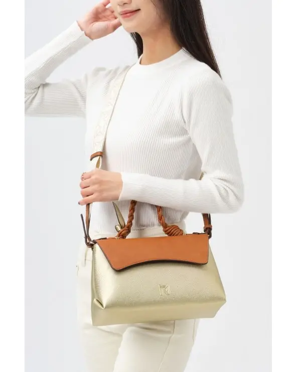 Bolso Treccia Gold Camel Mishay probado asa bandolera Esenziashopping Zaragoza