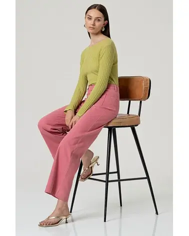 Pantalón Flared Bolsillos Cargo Rosa Empolvado Surkana total look Esenziashopping Zaragoza