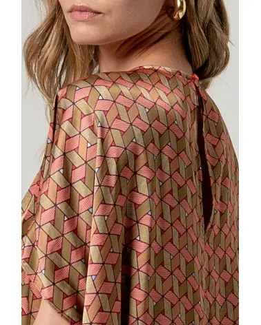 Blusa Capa Estampado Geométrico Surkana detalle Esenziashopping Zaragoza