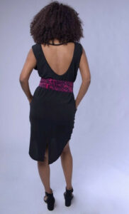 vestido-negro-asimetrico-perfectas-desconocidas